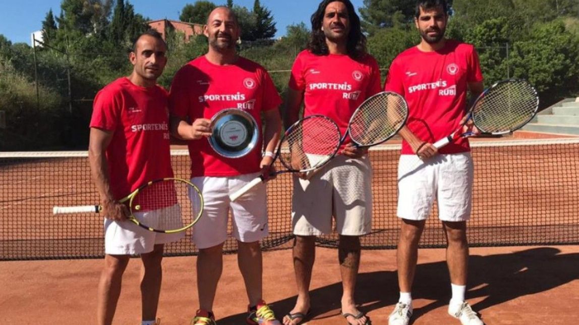 L equip sènior dSportenis Rubí campió de Catalunya de tenis 30