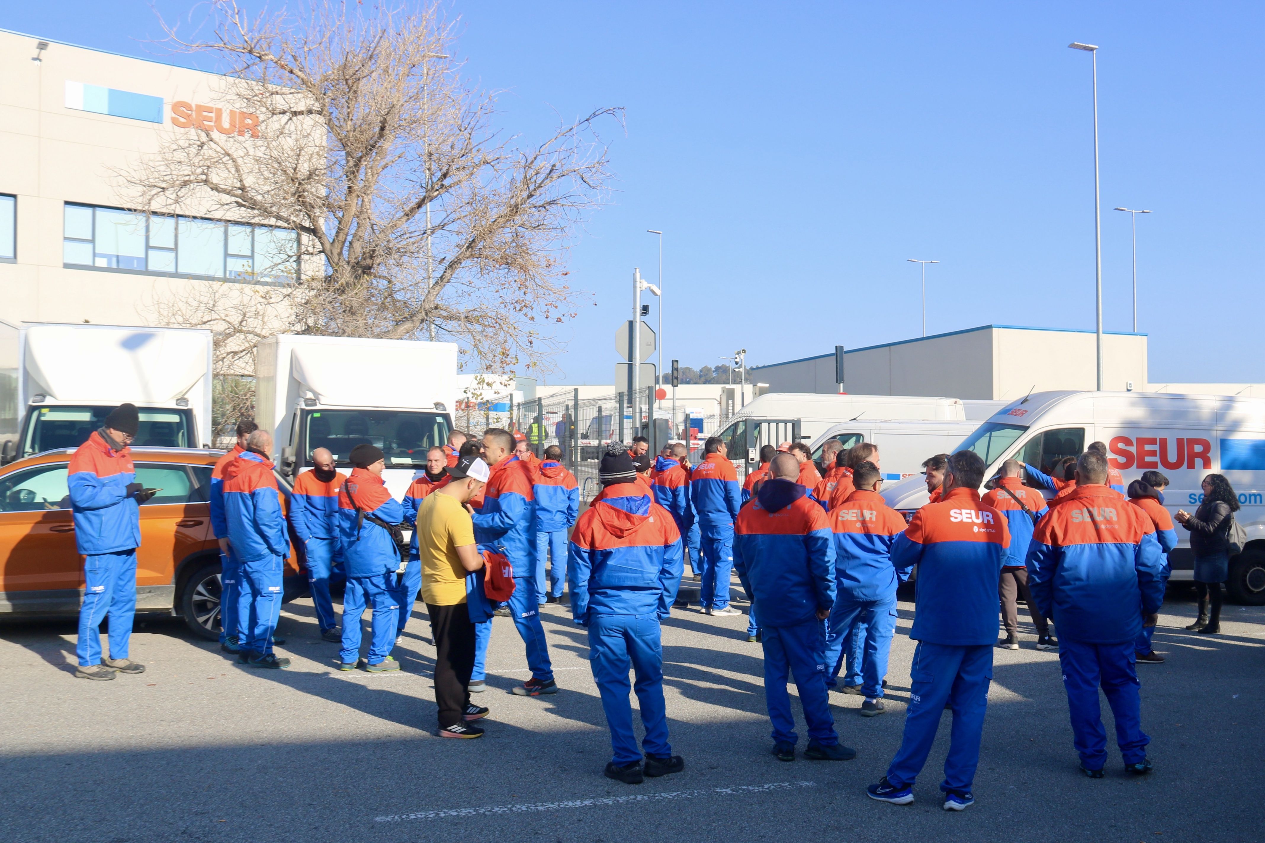 Repartidors de SEUR a Castellbisbal