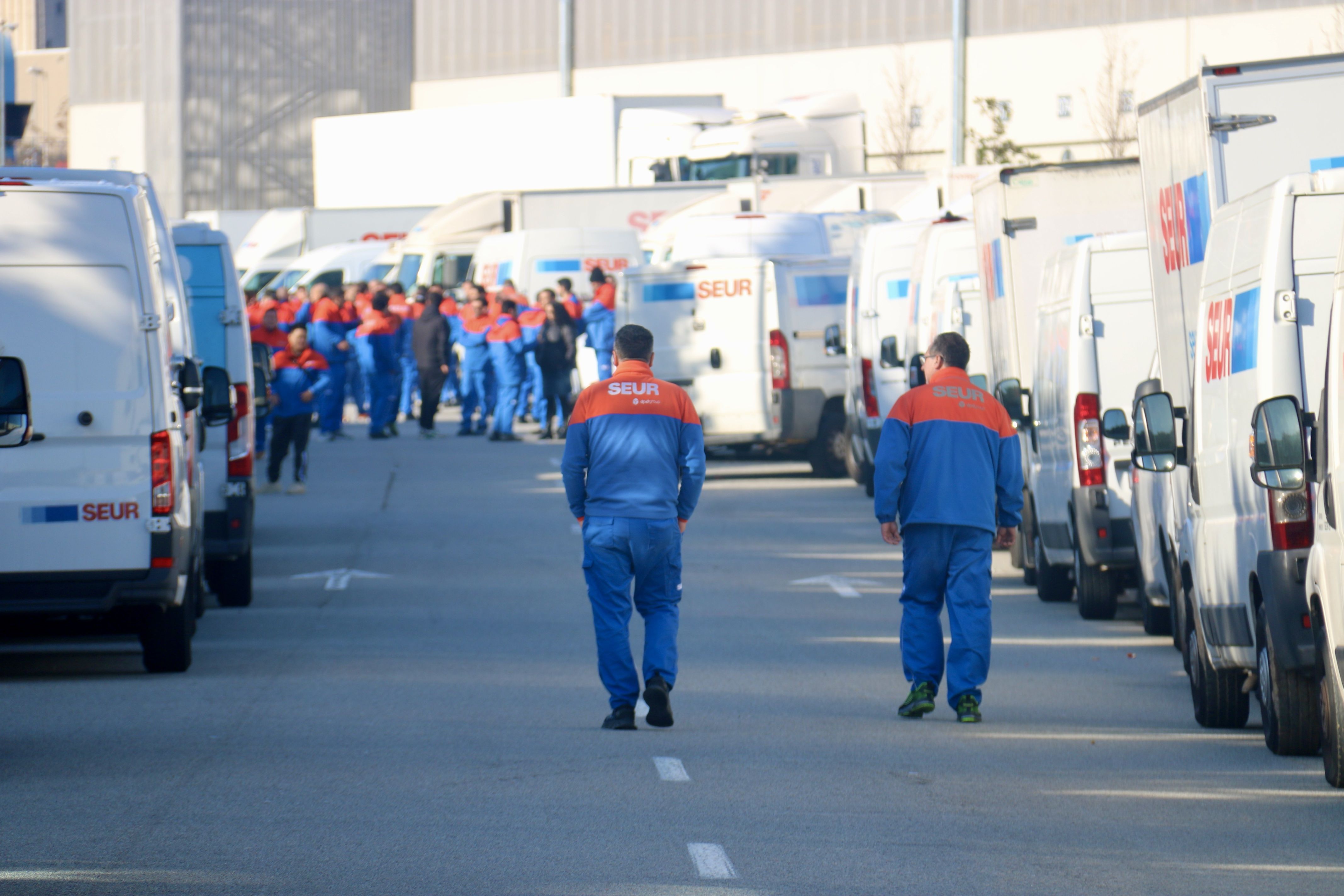 Treballadors de Seur a Castellbisbal.