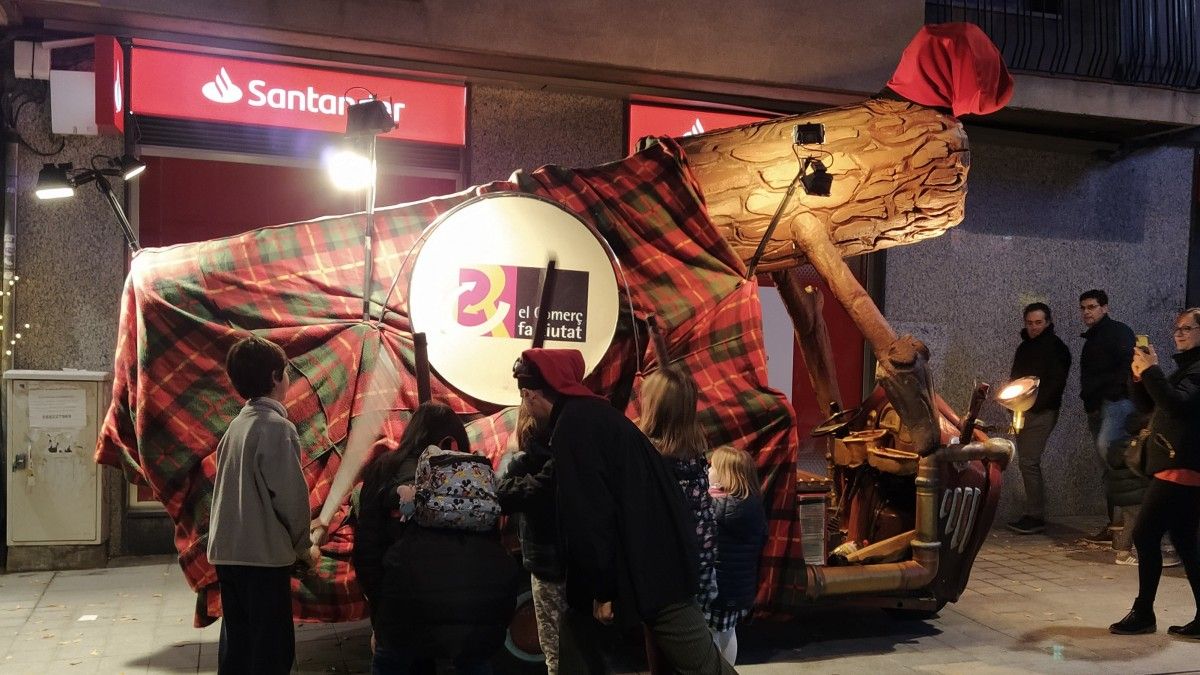 El Tió Gegant dels Comerciants és un dels clàssics del Nadal a Rubí.